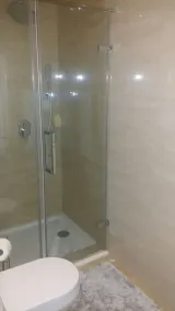 Beach Front Luxury Living Apartment - Badezimmer