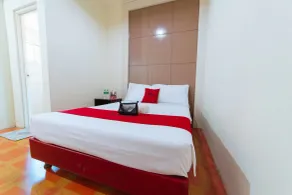 RedDoorz near Walking Street Angeles City - Chambre