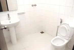 Sana's Beach Guesthouse and Restaurant - Bathroom