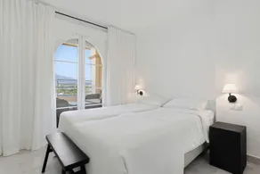 Señorío de Aloha Apartahotel - Room