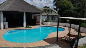 Simbasun Country Cottages - Pool