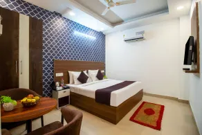 Hotel S R PLAZA - Room