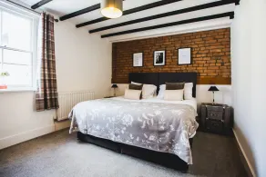 No.8 Accommodation - Room