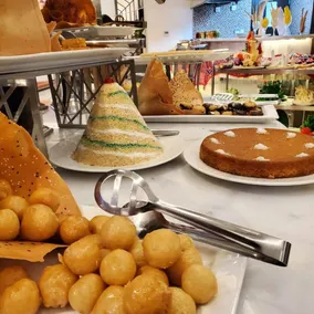 Cheerful Al Waha Unayzah Hotel - Restaurant