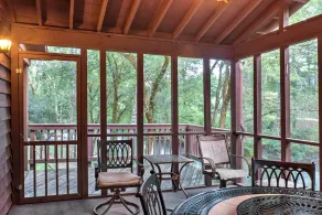 NY! \"The Mill House\" - Ooltewah Creekfront Cabin! \" - Interiör