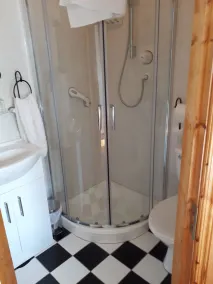 The Ring Farmhouse - Bathroom
