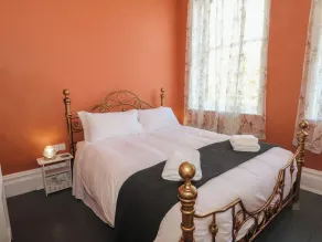 The Nook - Room