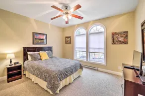 Scenic Views! Ski-In/Ski-Out Condo in Beech Mtn - Innvendig