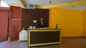 Rishikesh Sadan - The Spiritual Retreat - Lobby