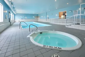 Holiday Inn Express Hotel & Suites Swift Current by IHG - Piscine