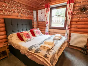 10 Water's Edge - Room
