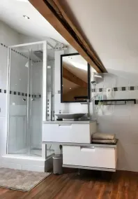 Bed & Breakfast mit Terrasse, schnellem Internet und Garten | Gartenblick - Badezimmer