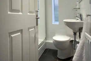 Abacus Bed and Breakfast, Blackwater, Hampshire - Bathroom