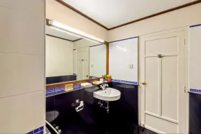 Grand Hotel - Bathroom