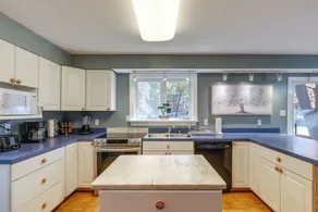 Countryside Cottage on 5 Acres! Easy Commute to DC - Innvendig