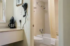 Quality Inn Magee - Badezimmer