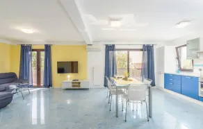 Spacious 3bdr Sea View Apartment Next to the Beach - Interni