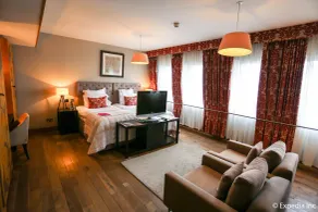 Tigerlily - Room