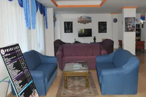 Dilhan Hotel - Lobby