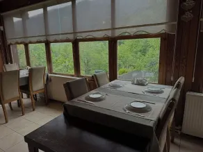 Özde Dağ Evi - Dining