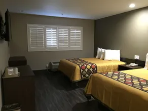 Super 8 by Wyndham National City Chula Vista - Chambre