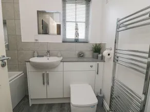 Bay Cottage - Bathroom