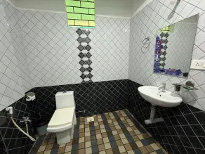 God's Gift Morjim - Bathroom