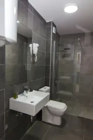 Bridge Apart Belgrade - Bathroom