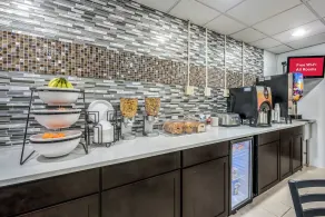 Red Roof Inn & Suites Wapakoneta - Restaurant