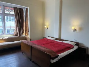 Pineridge Hotel at Mall Road - Chambre