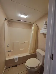 Atrium Inn & Suites - Bad