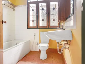 Hotel O 90596 Hotel Griya Astoeti - Baño