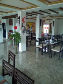 Neelisha River Front Inn - Restaurante