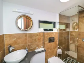 Sunriser - Bathroom