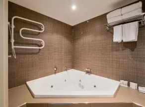 The Terrace Hotel Adelaide - Bathroom