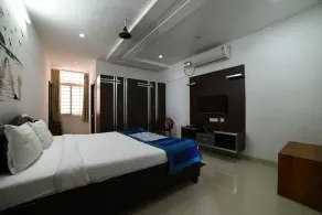 Hitech Shilparamam Guest House - Quarto