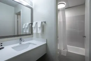 Days Inn by Wyndham Greenville - Salle de bain