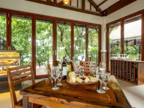 Sunlight Ecotourism Island Resort - Restaurant