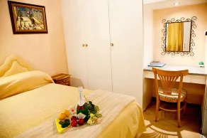 Lalapanzi Hotel & Conference Centre - Room