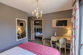 Hôtel l'Aragon à 50m de la cité de Carcassonne - Room