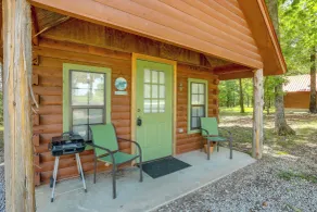 Near White River Fishing! Studio Cabin w/ Grill - Interiör