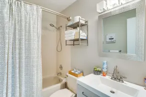 Wellington Vacation Rental: Private Saltwater Pool - Interiør