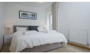 Tailored Stays  -  Executive Town House - Room