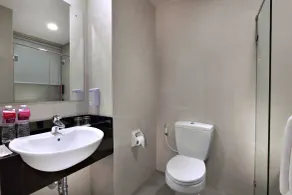 favehotel Zainul Arifin - Bathroom
