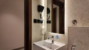 niam Serviced Apartments - Economic - Bathroom
