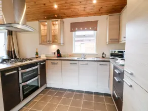 Oak Lodge - Private kitchen