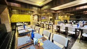 Golden Tulip Kukas Jaipur - Restaurant