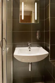 Westpoint Hotel - Bathroom