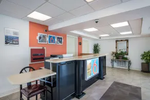 Motel 6-London, KY - Hall