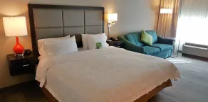 Hampton Inn & Suites By Hilton Calgary- University Northwest - Chambre